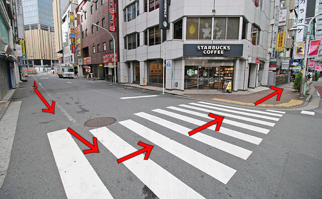 3つ目の交差点で左折