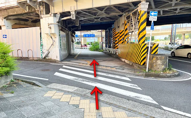 1つ目の小さな横断歩道