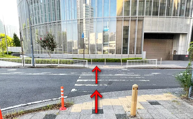 2つ目の消えかかった横断歩道