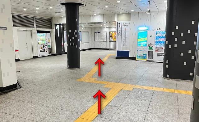 改札から15秒ほど右へ