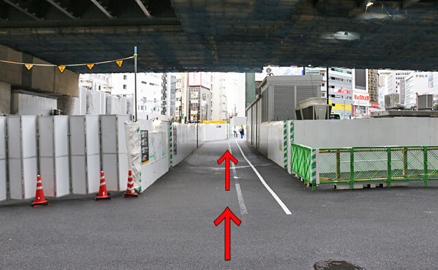 通路の入口